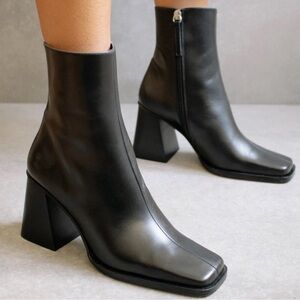 ALOHAS Black Square Toe Leather Ankle Boots